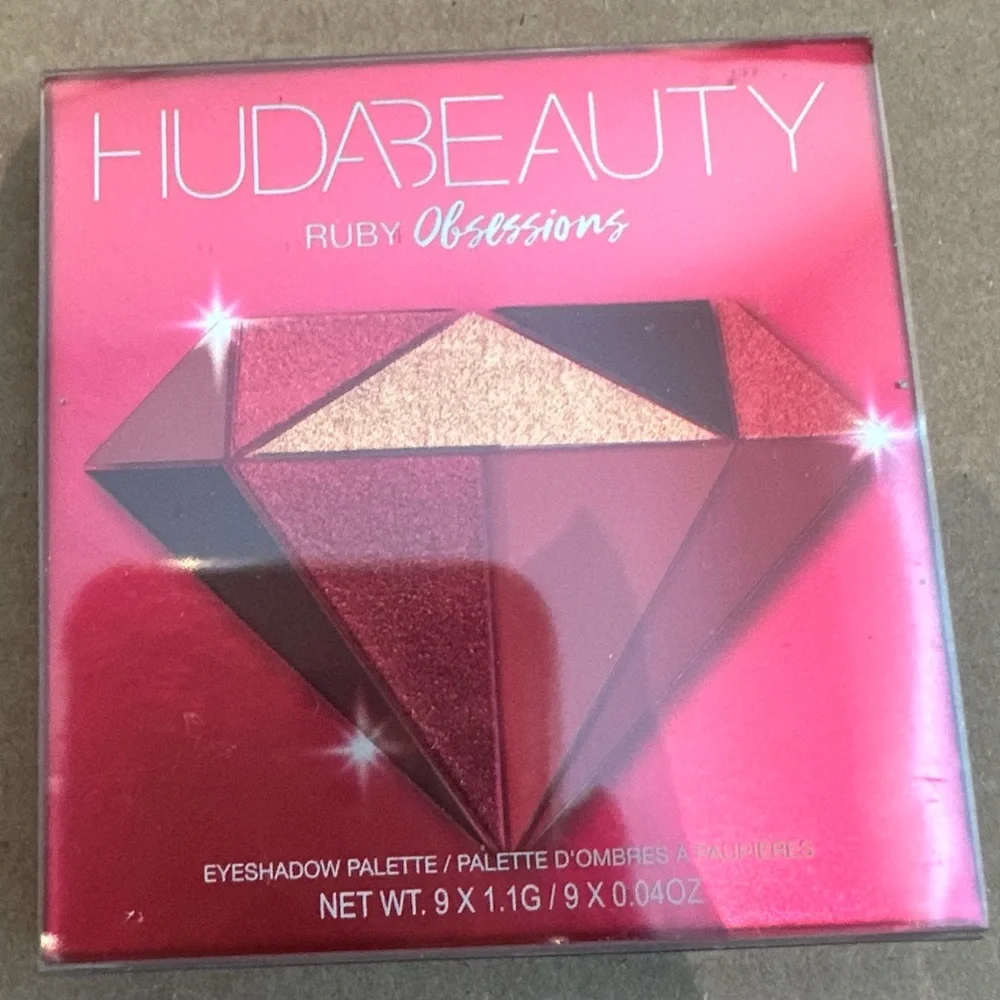 Huda Beauty Ruby Obsessions Palette BNIB